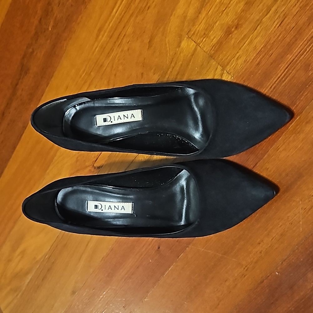 Black suede block heel pumps